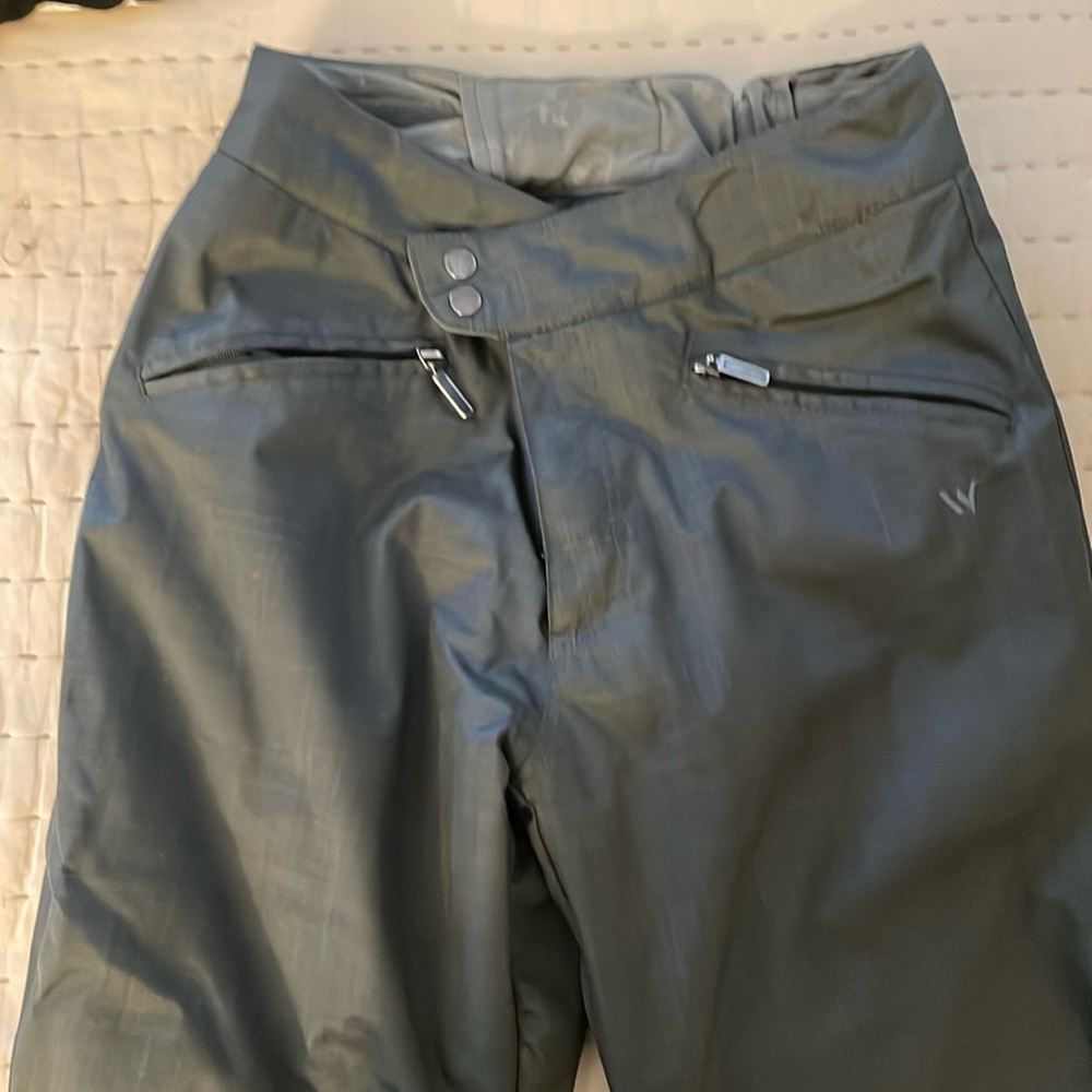 Women’s great snowboard/ski pants